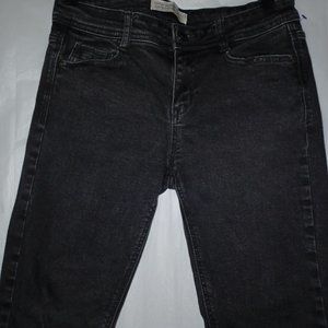 ZARA SPLIT RAW HEM BASIC 1975 DENIM JEANS